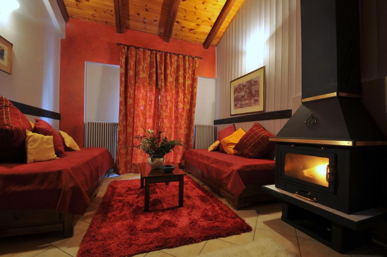 Aphrodite'S Inn Kalavrita Екстериор снимка